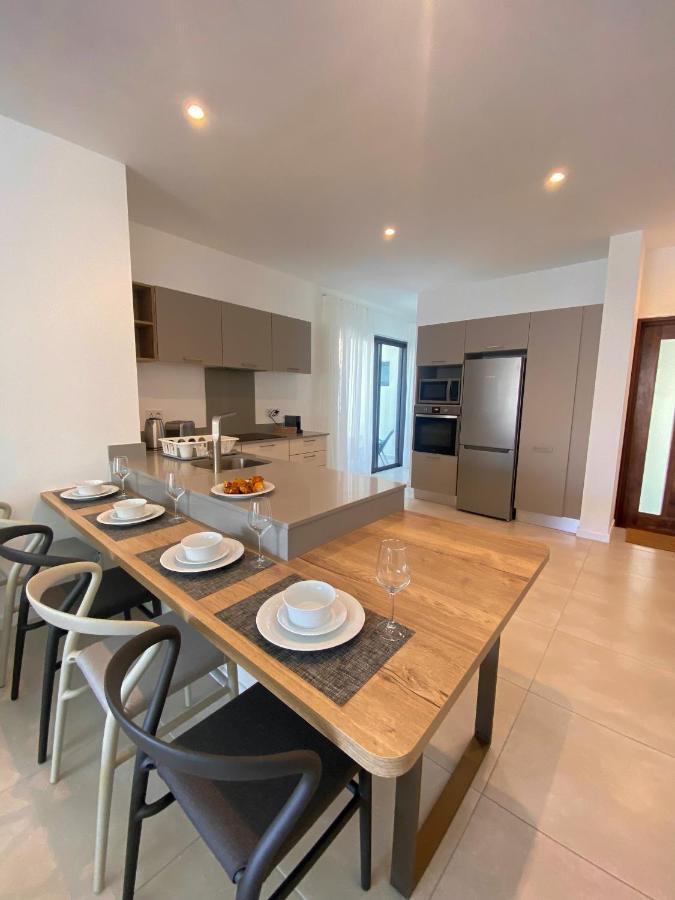 Eastern Blue - Sea View Luxury Apartament